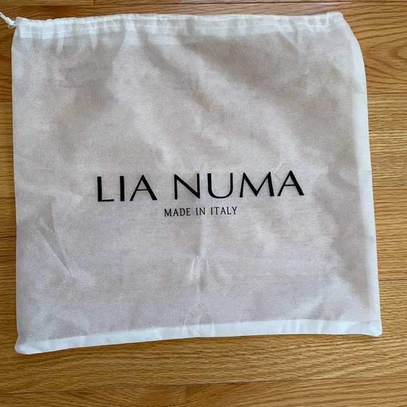 Lia Numa Italian leather handbag - Picture 4 of 5